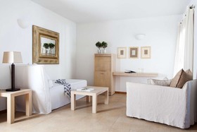 Minos Beach art Hotel