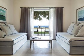 Minos Palace Hotel & Suites
