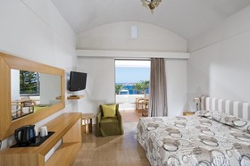 Minos Palace Hotel & Suites