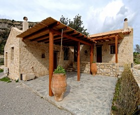 Agroikies Stratakis Estate