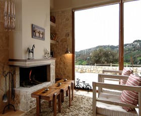 Agroikies Stratakis Estate