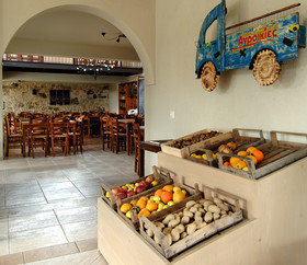 Agroikies Stratakis Estate