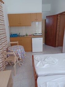 Argiro Studios And Apartments