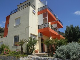 Atlas Studios & Apartments
