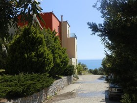 Atlas Studios & Apartments