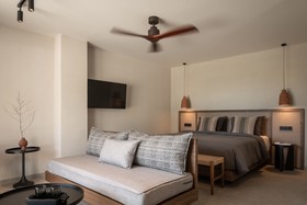 Kymani Boutique Hotel & Suites