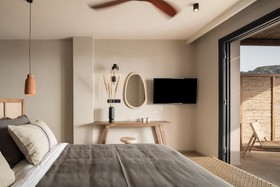 Kymani Boutique Hotel & Suites