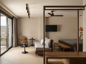 Kymani Boutique Hotel & Suites