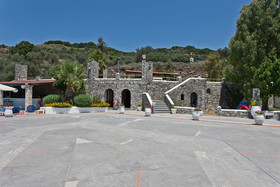 Rastoni Hotel