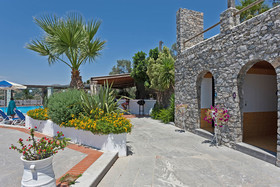 Rastoni Hotel