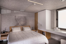 Icarus Hotel