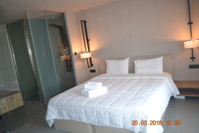 Icarus Hotel