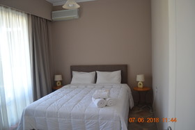 Icarus Hotel