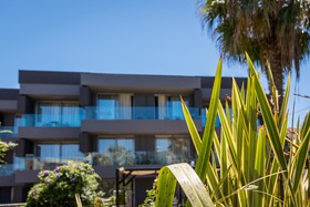 Icarus Hotel