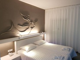 Niriides Hotel