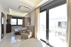 Alexander Suites