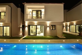 Alexander Suites