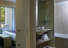 Atlantica Akti Zeus Hotel