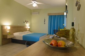 Creta Aptera Beach