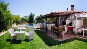 Georgia's Garden Hotel