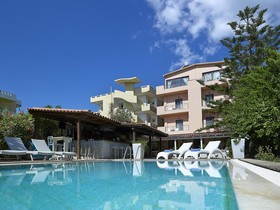 Georgia's Garden Hotel