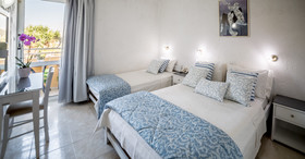 Roxani Hotel