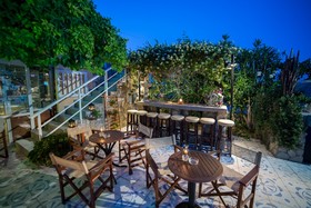 Roxani Hotel