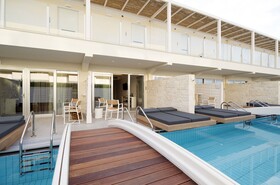 Insula Alba Sea Side Resort & Spa
