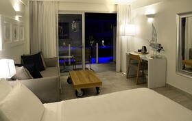 Insula Alba Sea Side Resort & Spa