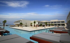 Insula Alba Sea Side Resort & Spa