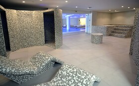 Insula Alba Sea Side Resort & Spa