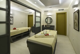 Insula Alba Sea Side Resort & Spa