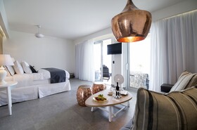 Insula Alba Sea Side Resort & Spa