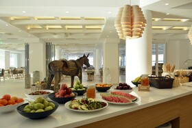 Insula Alba Sea Side Resort & Spa
