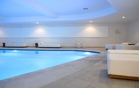 Insula Alba Sea Side Resort & Spa