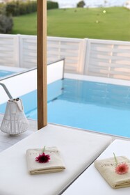 Insula Alba Sea Side Resort & Spa