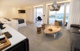 Insula Alba Sea Side Resort & Spa