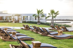 Insula Alba Sea Side Resort & Spa
