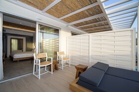 Insula Alba Sea Side Resort & Spa