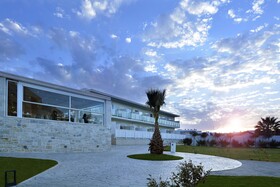 Insula Alba Sea Side Resort & Spa