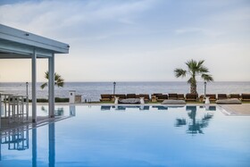 Insula Alba Sea Side Resort & Spa