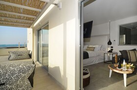 Insula Alba Sea Side Resort & Spa