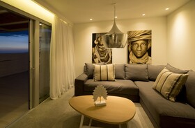 Insula Alba Sea Side Resort & Spa
