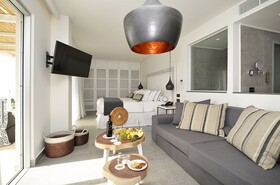 Insula Alba Sea Side Resort & Spa