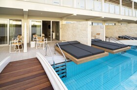 Insula Alba Sea Side Resort & Spa