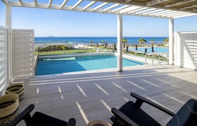 Insula Alba Sea Side Resort & Spa