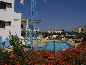 Paul Marie Hotel & Bungalows