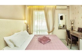 Oasis Beach Hotel