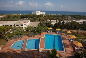 Oasis Beach Hotel