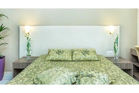 Oasis Beach Hotel